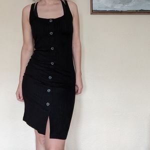 Black bodycon dress